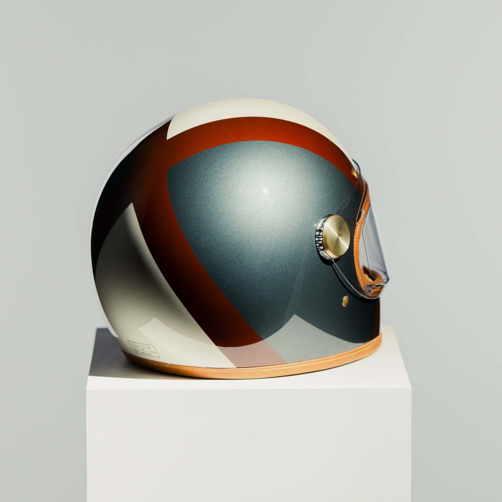 Hedon Heroine Racer Eastwood 2.0 - Handcrafted Full Face Helmet